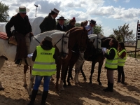 Alumnos y caballistas en el Roco