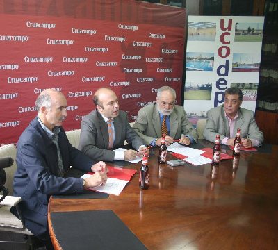 Firmada la renovacin del convenio Heineken - Ucodeporte