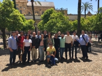 Foto de familia de los participantes en la visita