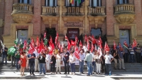 Concentracin en la fachada del Rectorado