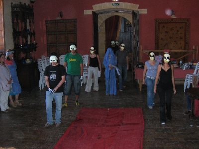 Corduba06/Almodvar. Alumnos del curso  sobre la vida cotidiana en la Edad Media escenifican las Danzas de la Muerte.